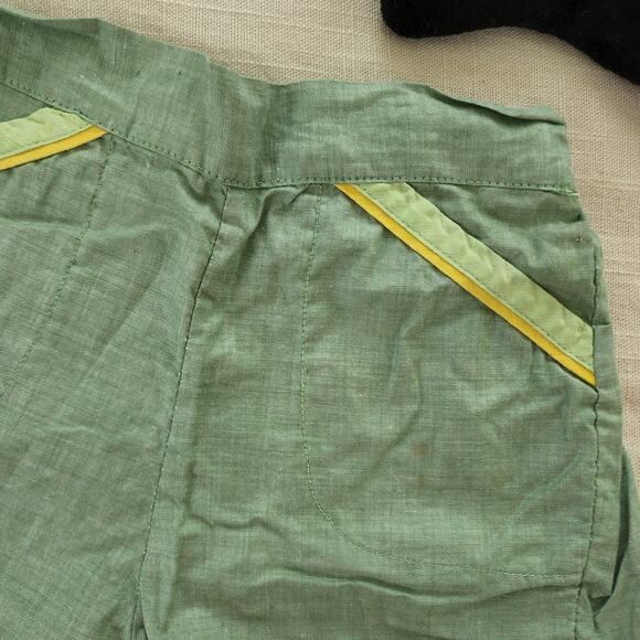 Vintage Green Lightweight Shorts 4t - Picture 2 of 7